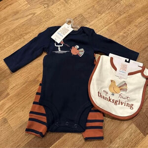 Carters Baby 3 Month Turkey Football
Bodysuit w/ Pants & My 1st Thanksgiving Bib